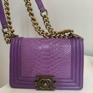 CHANEL crossbody bag